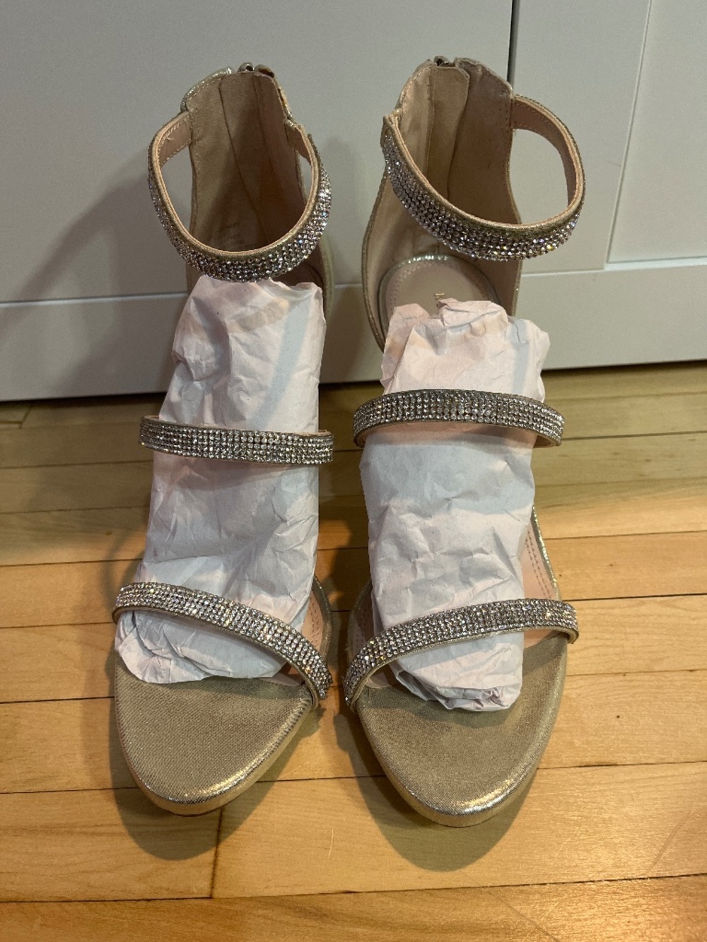 NIBox Kelly & Katie 3” Gold Heels